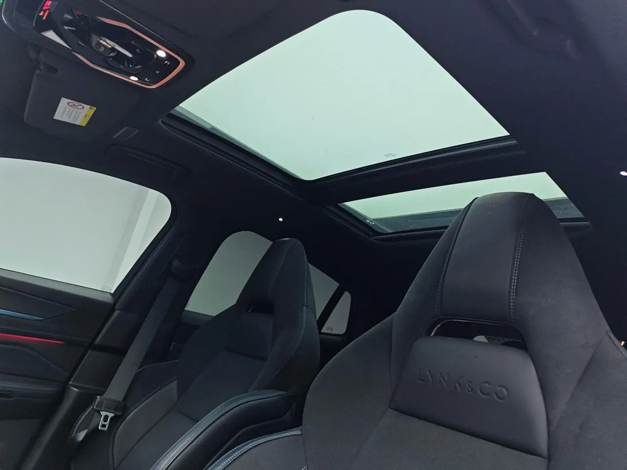 Lynk & Co 05 EM-P 2021 PHEV 1.5TD HALO