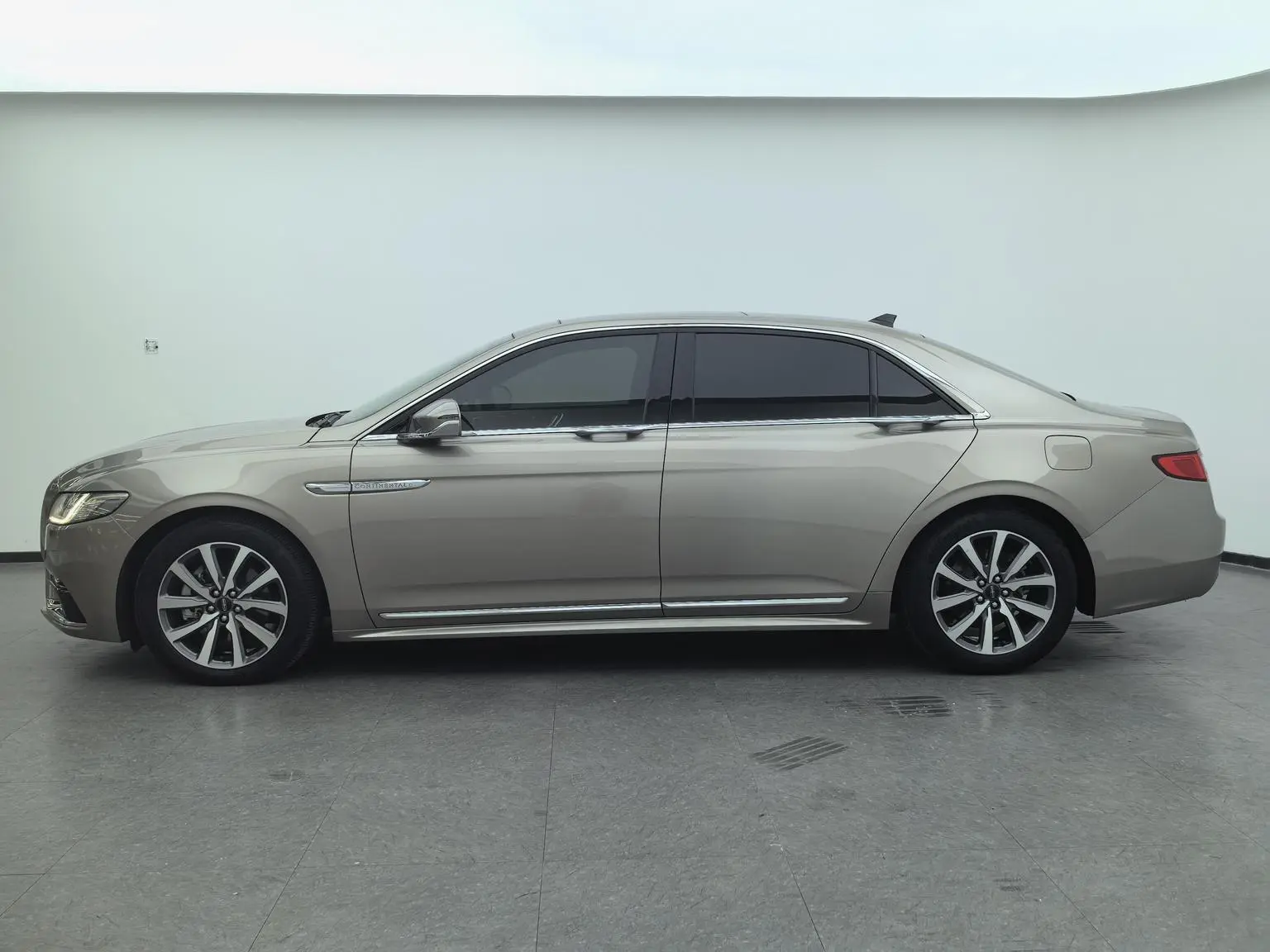 Lincoln Da 2018 2.0T 2WD Premium Plus