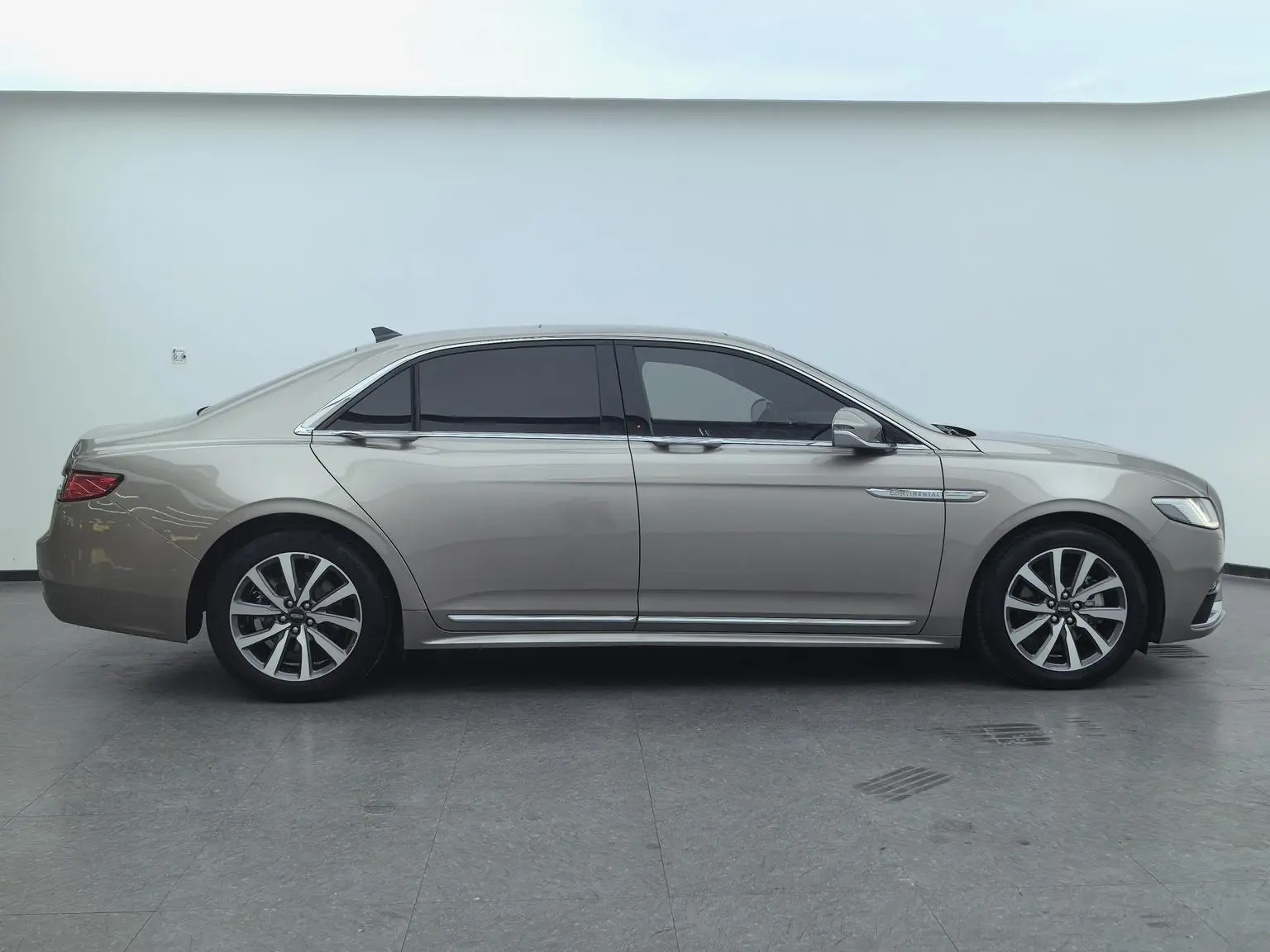 Lincoln Da 2018 2.0T 2WD Premium Plus