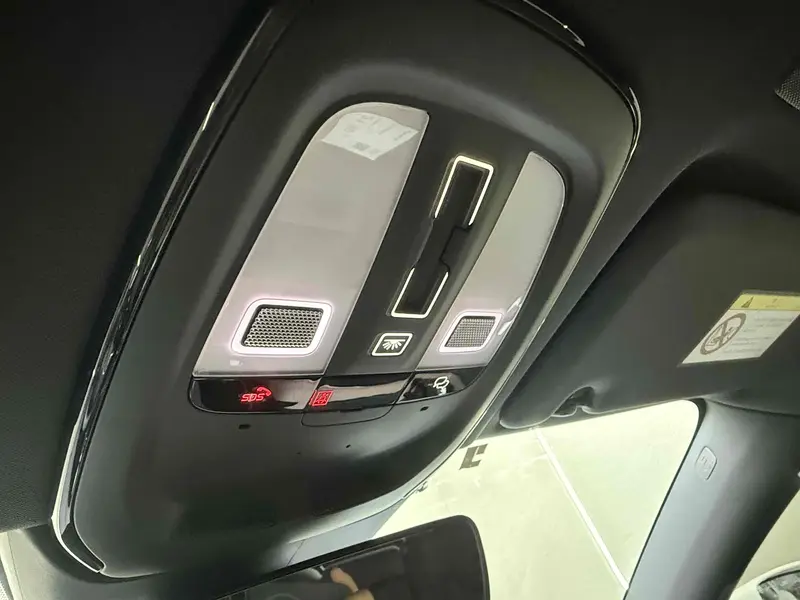 Volvo XC60 PHEV 2024 T8 four-wheel drive long range Zhiyuan luxury version