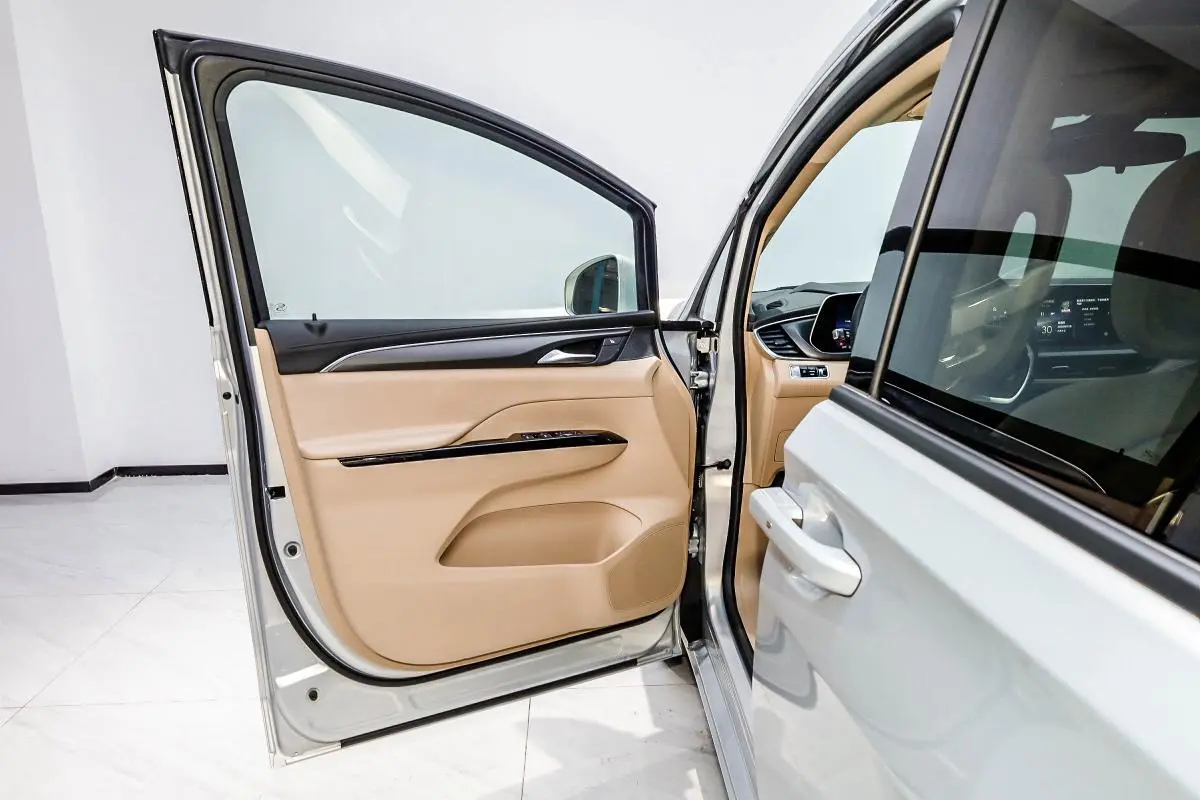 Buick GL8 PHEV 2025 1.5T Premium Plus