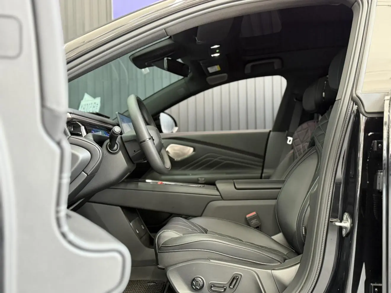 Lynk & Co 10 EM-P 2025 240 4WD Ultra