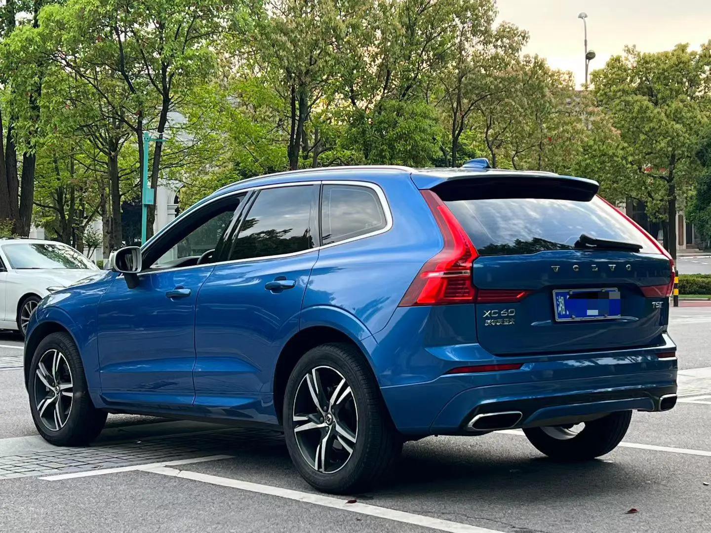Volvo XC60 2019 T5 4WD Smart Sport China VI