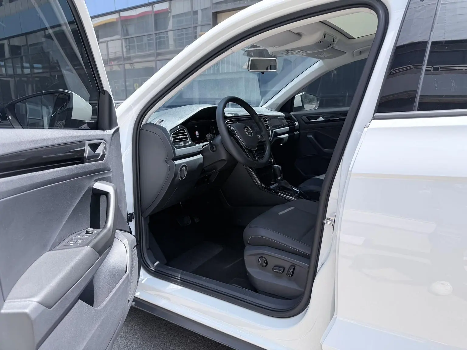Volkswagen T-Roc 2022 280TSI DSG 2WD PLUS