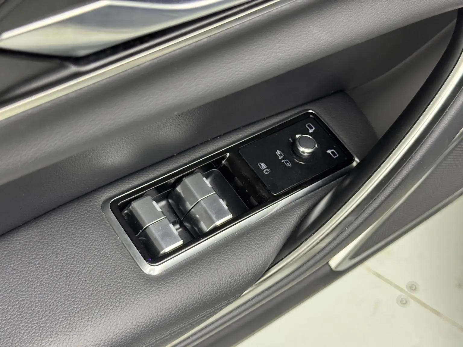 Jaguar XFL 2021 2.0T P200 2WD Luxury