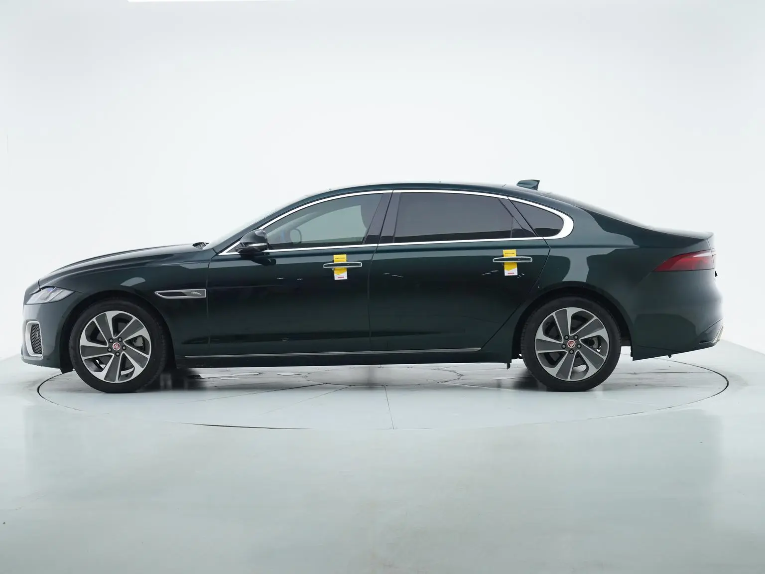 Jaguar XFL 2021 2.0T P200 2WD Luxury