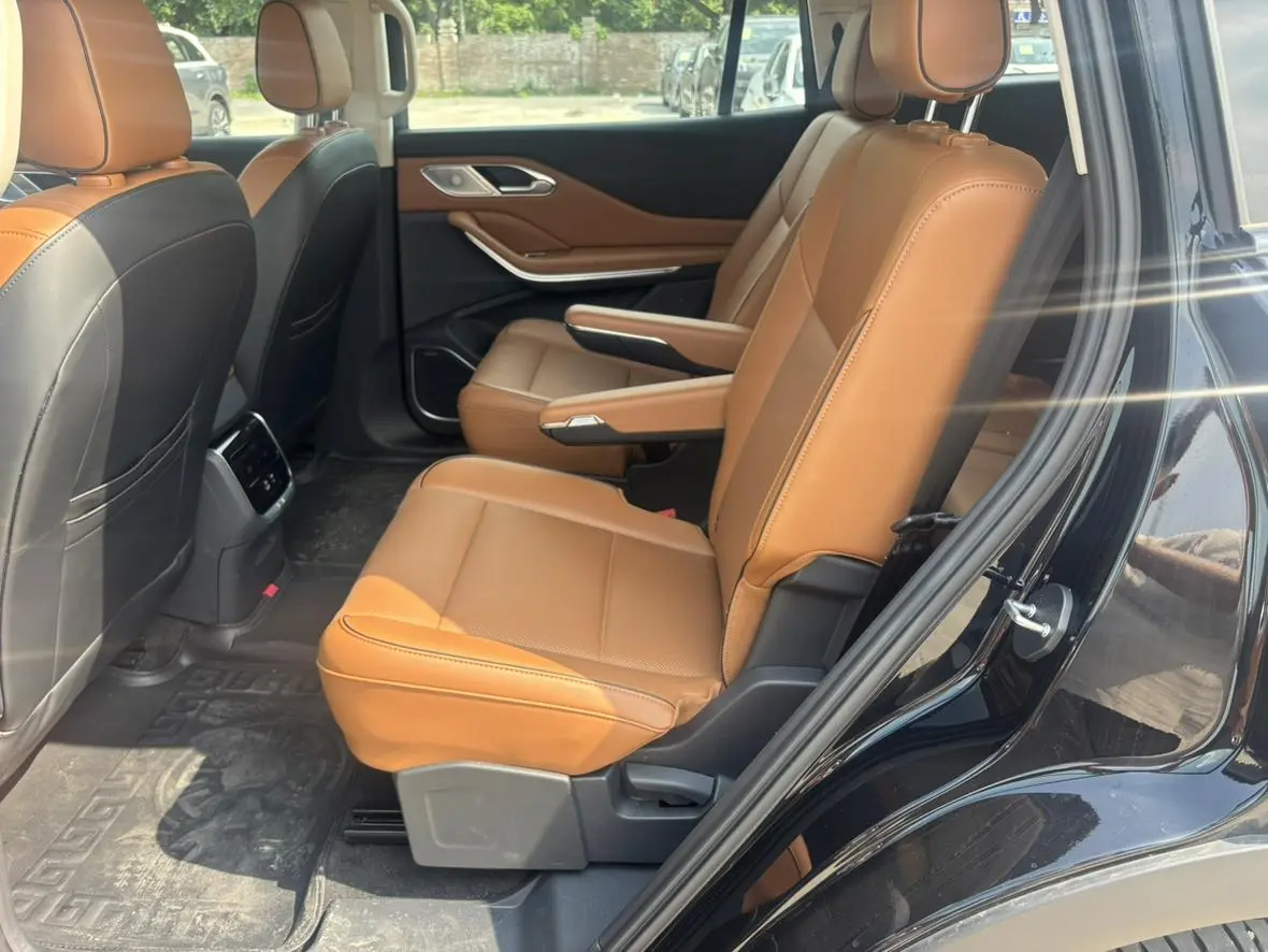 Hongqi HS7 PHEV 2025 2.0T 200 Units Commemorative 6 seat