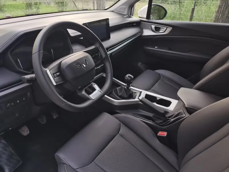 Wuling Jiachen 2022 1.5T Manual Comfort and Vitality Type