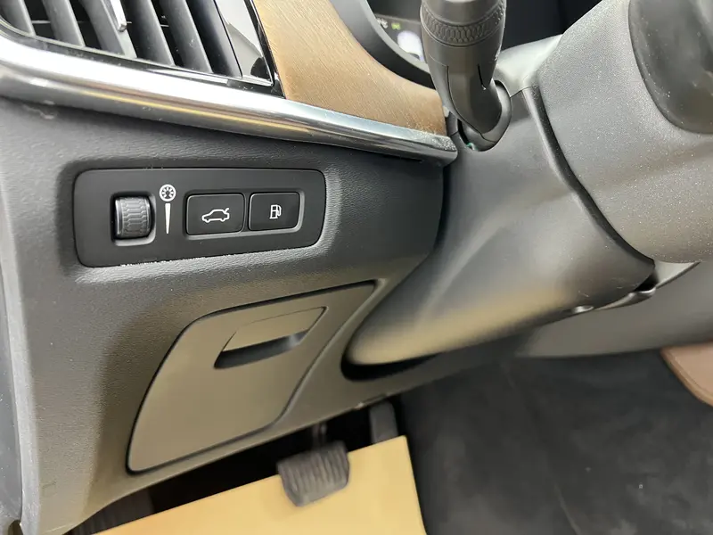 Volvo S90 PHEV 2020 2.0T T8 E-drive Hybrid Zhiyi Luxury Edition