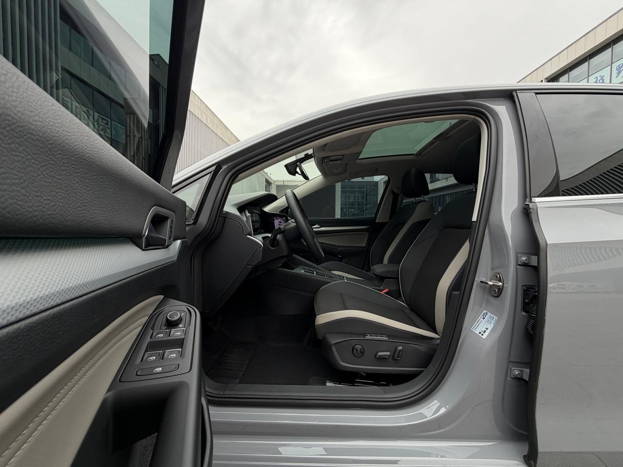 Volkswagen Golf Pro