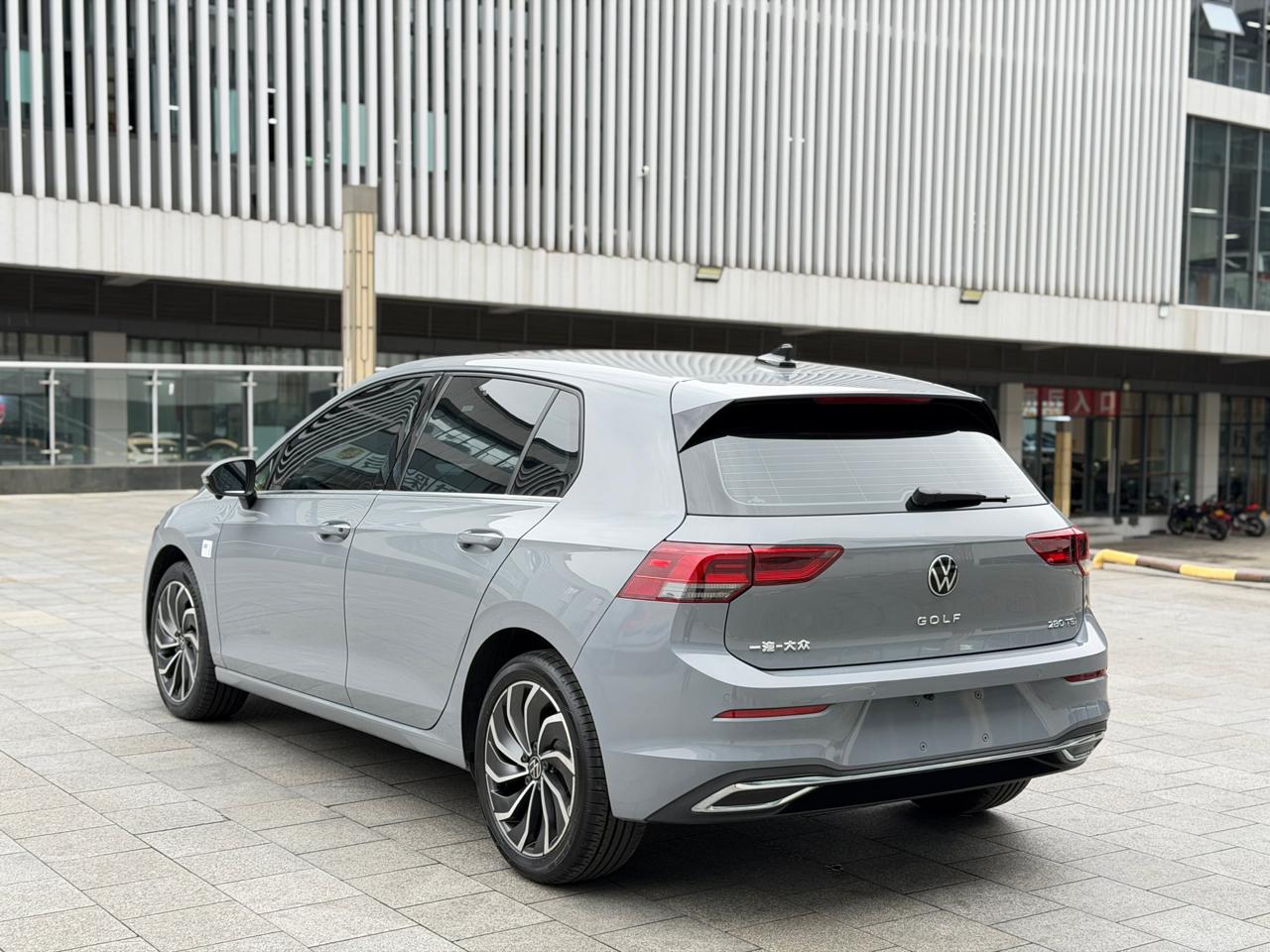 Volkswagen Golf Pro