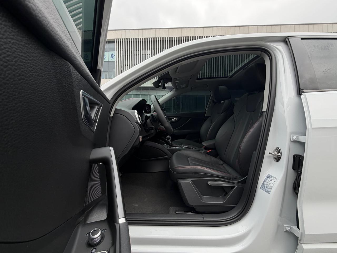 Audi Q2L
