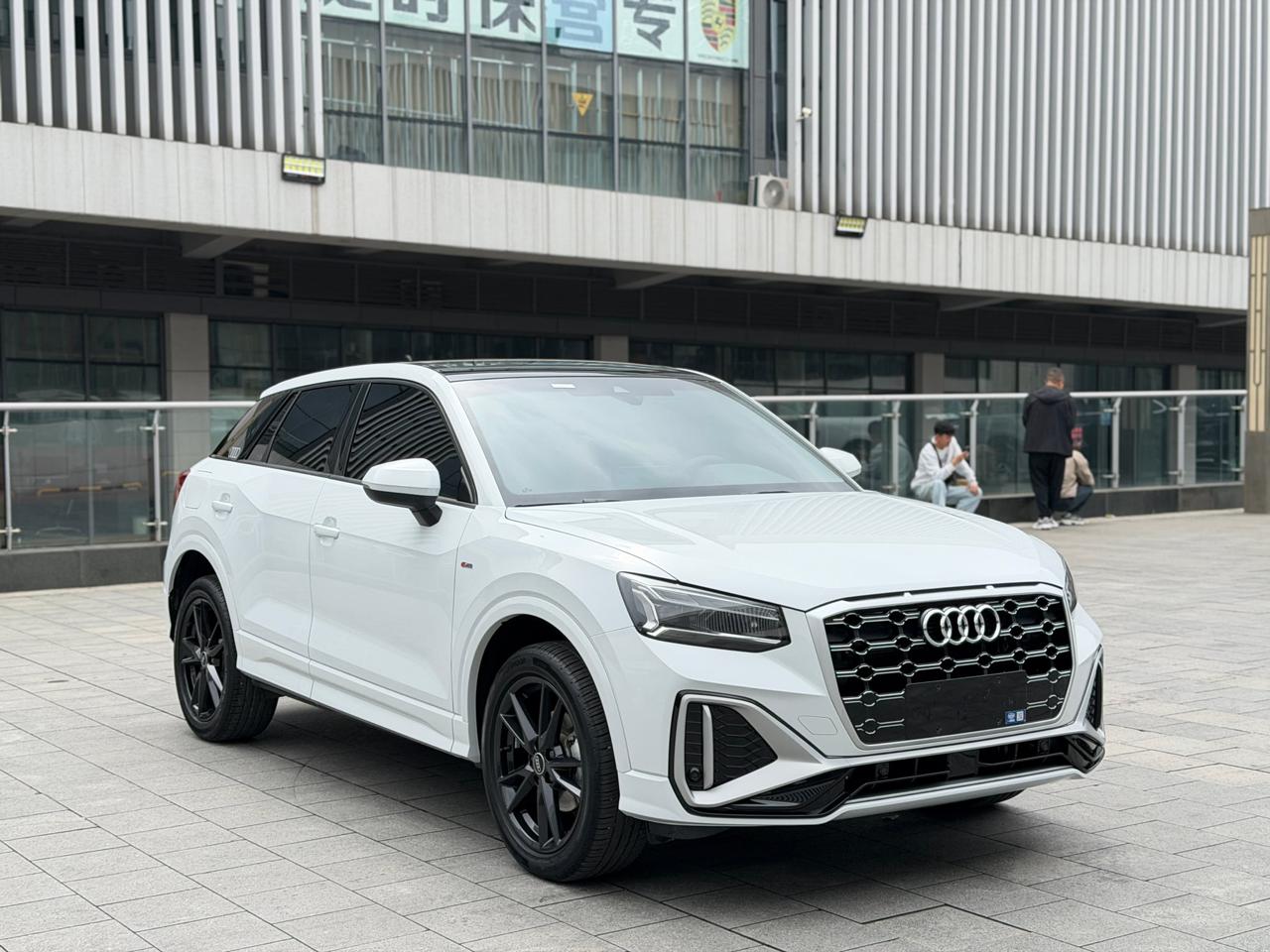 Audi Q2L