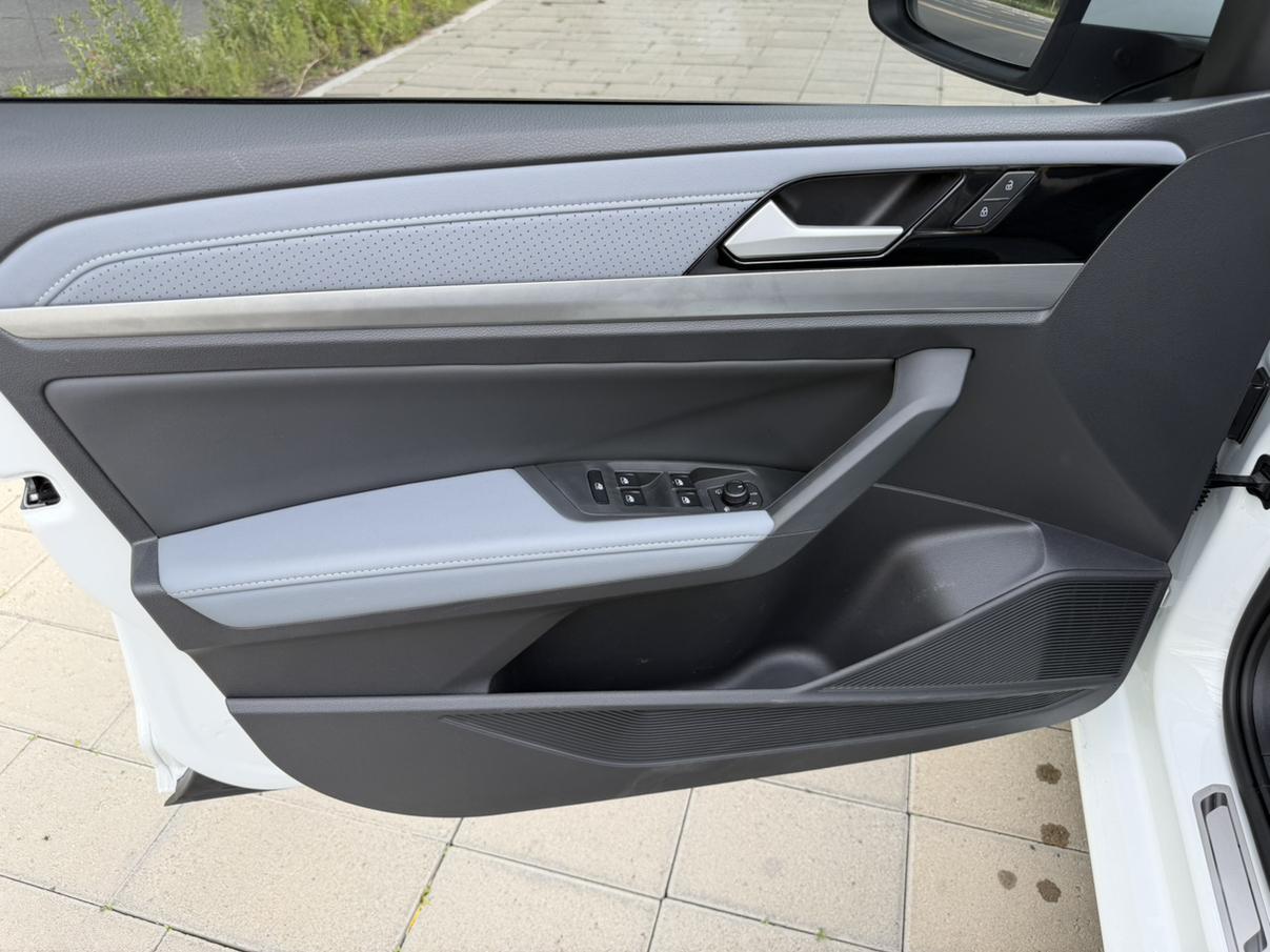 Volkswagen Lavida 2023 Facelift 1.5L Auto Star 5