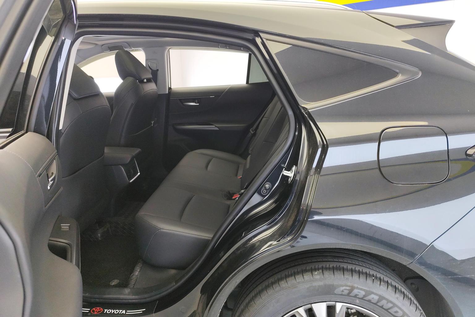 Toyota 2023 2.0L CVT 2WD Luxury