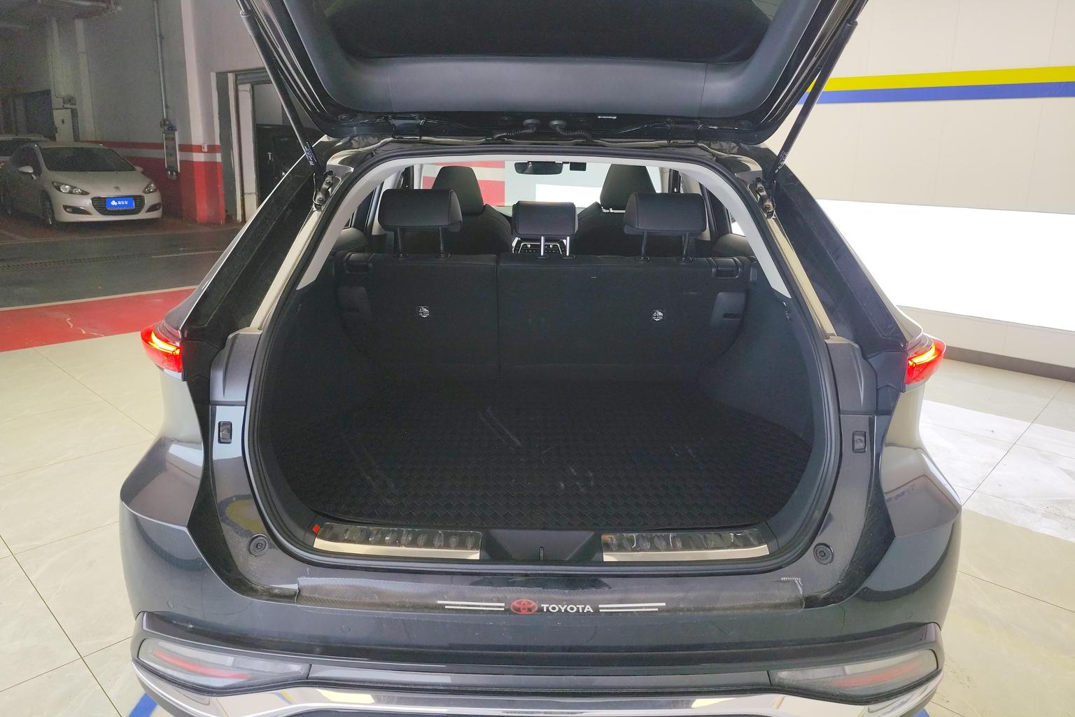 Toyota 2023 2.0L CVT 2WD Luxury