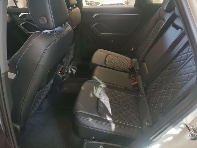 Audi Q3 2024 40 TFSI Dynamic Fashion