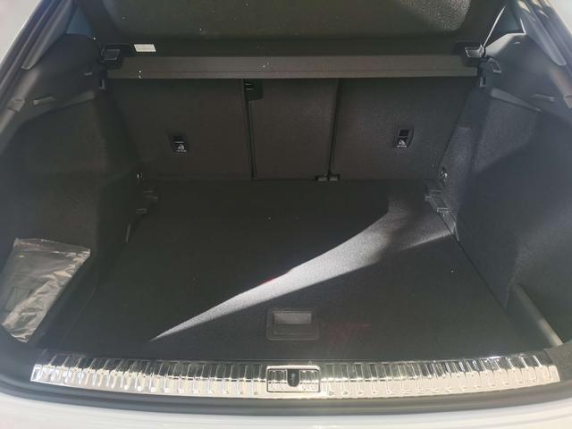 Audi Q3 2024 40 TFSI Dynamic Fashion