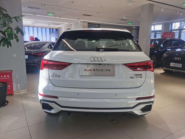 Audi Q3 2024 40 TFSI Dynamic Fashion