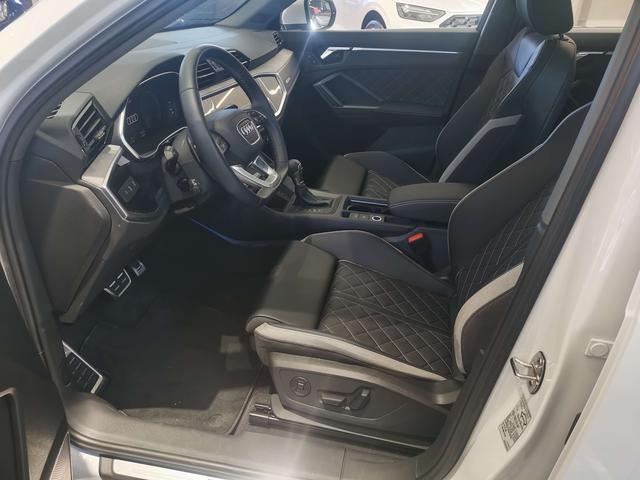 Audi Q3 2024 40 TFSI Dynamic Fashion