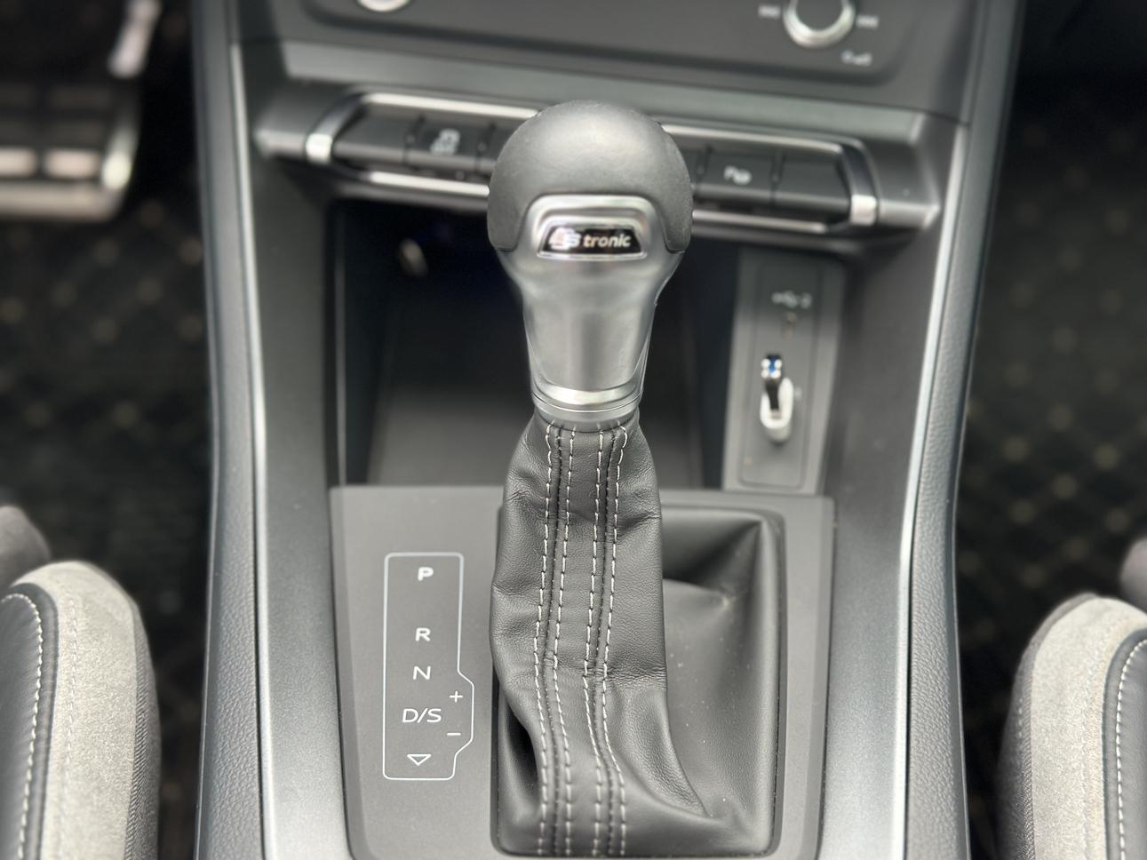 Audi Q3 2024 35 TFSI RS Package Speed