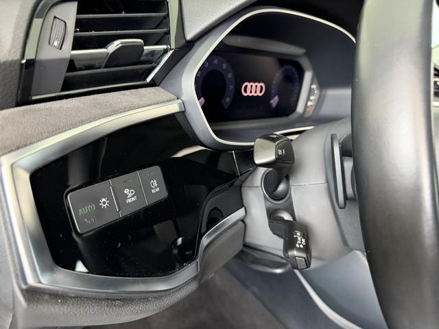 Audi Q3 2021 35 TFSI Dynamic Fashion