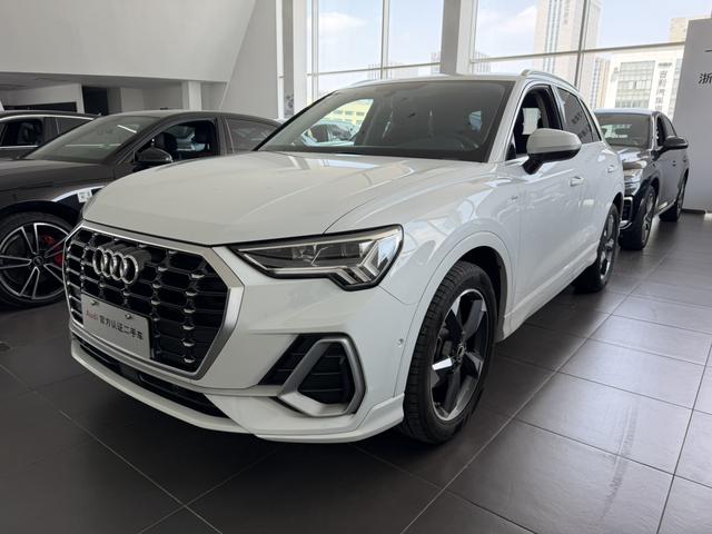 Audi Q3 2021 35 TFSI Dynamic Fashion