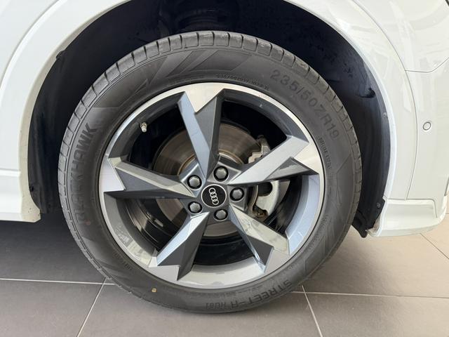 Audi Q3 2021 35 TFSI Dynamic Fashion