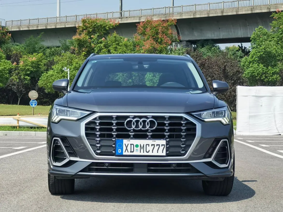 Audi Q3 2022 35 TFSI Progressive Dynamic