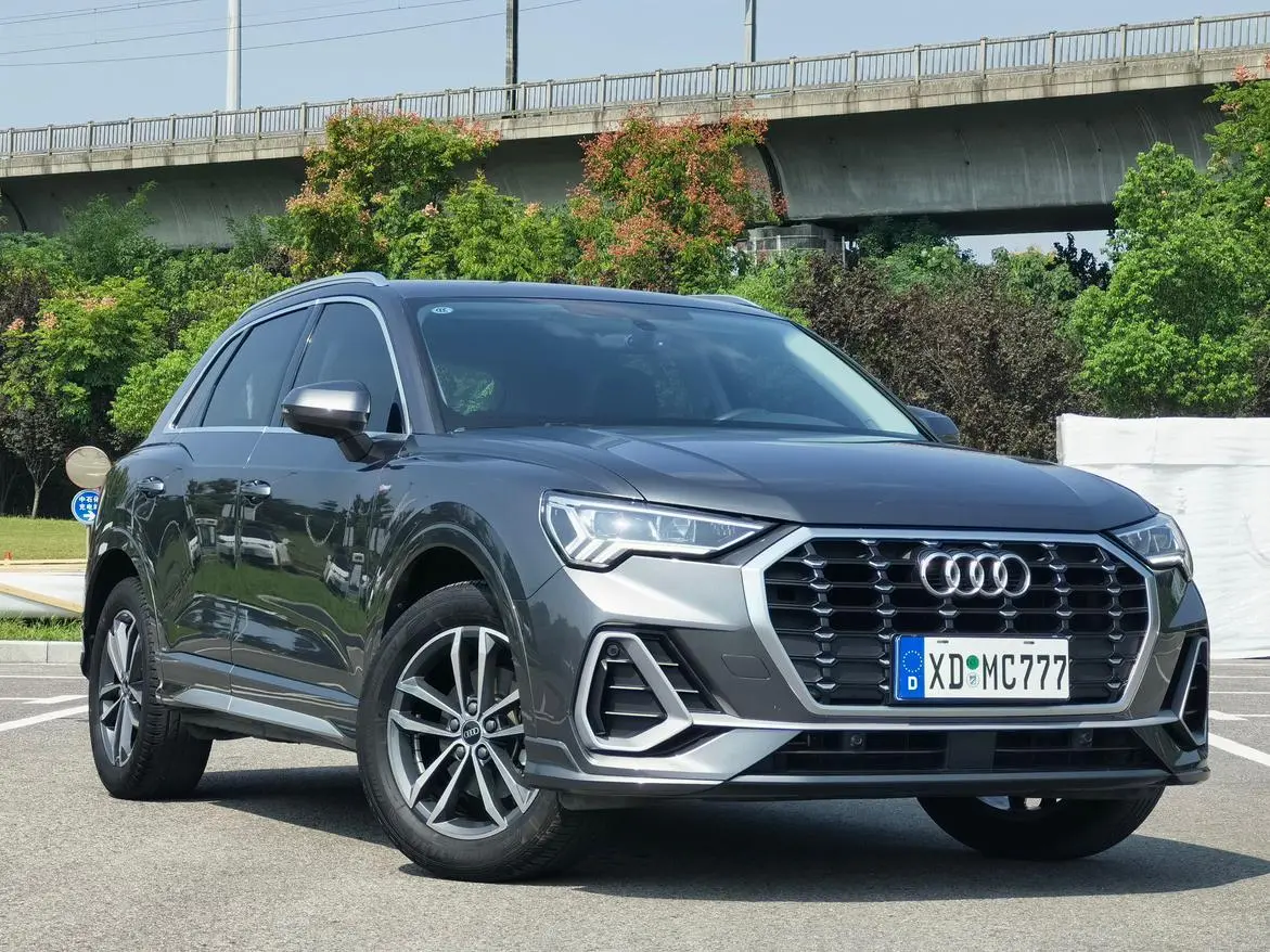 Audi Q3 2022 35 TFSI Progressive Dynamic