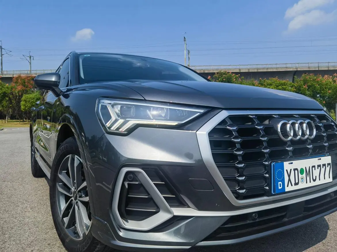 Audi Q3 2022 35 TFSI Progressive Dynamic