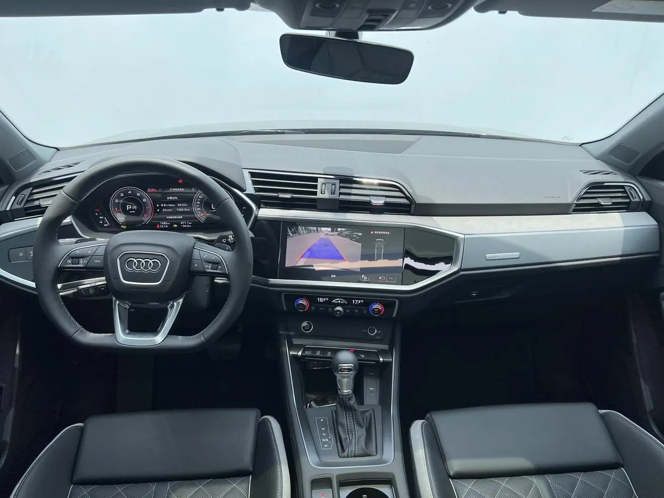 Audi Q3 2026 quattro 45 Anniversary Heritage 35 TFSI Dynamic Fashion (2026.9)