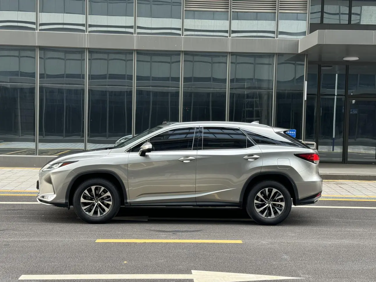 Lexus RX 2020 Facelift 300 2WD Elite