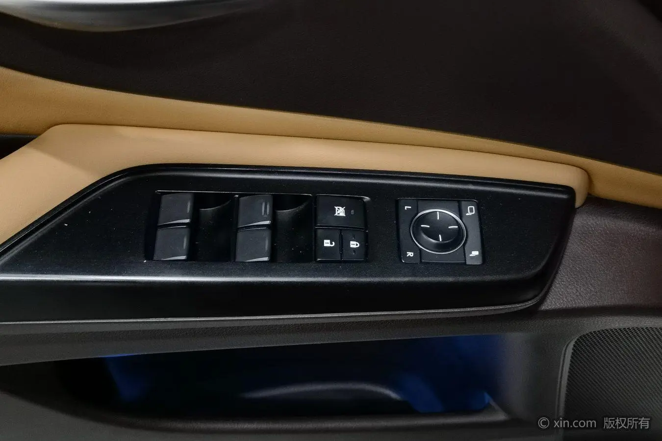 Lexus ES 2018 260 Excellence China VI