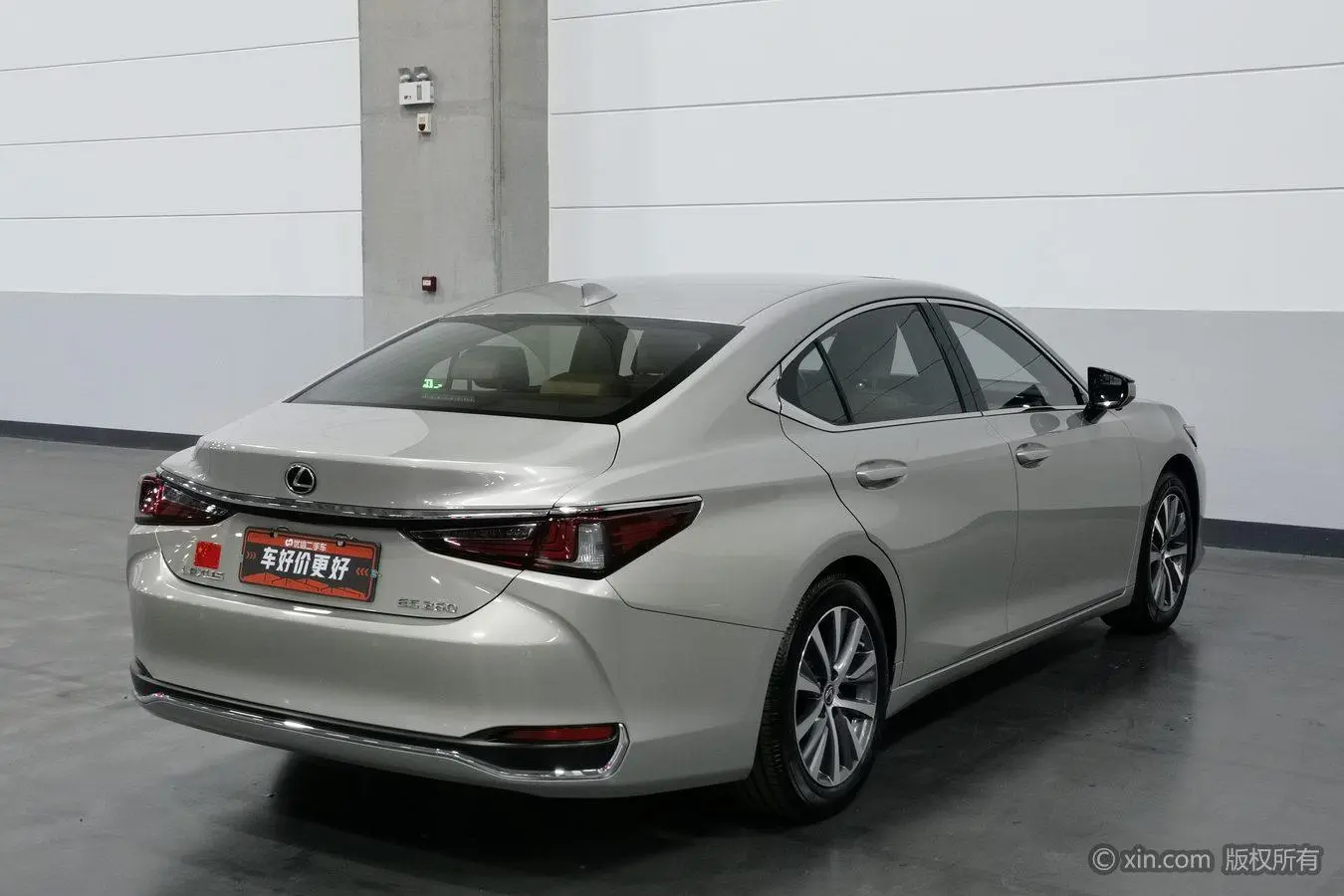 Lexus ES 2018 260 Excellence China VI