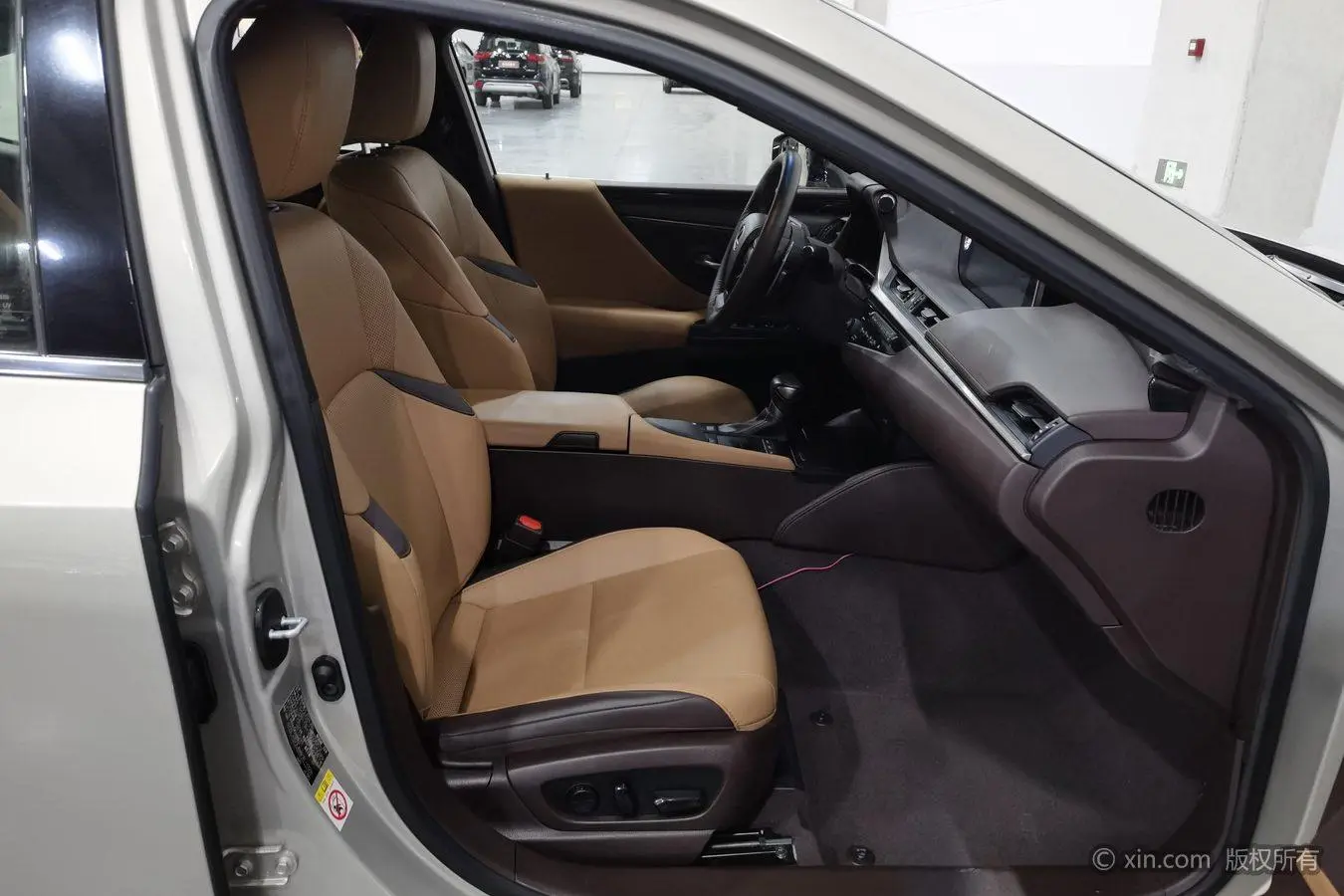 Lexus ES 2018 260 Excellence China VI