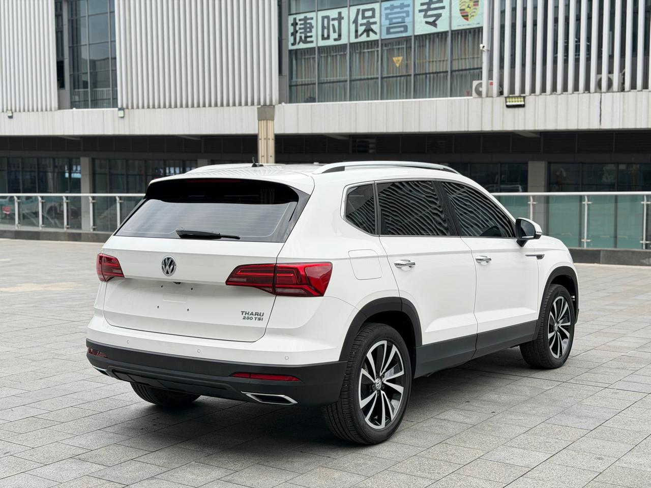 Volkswagen Tharu