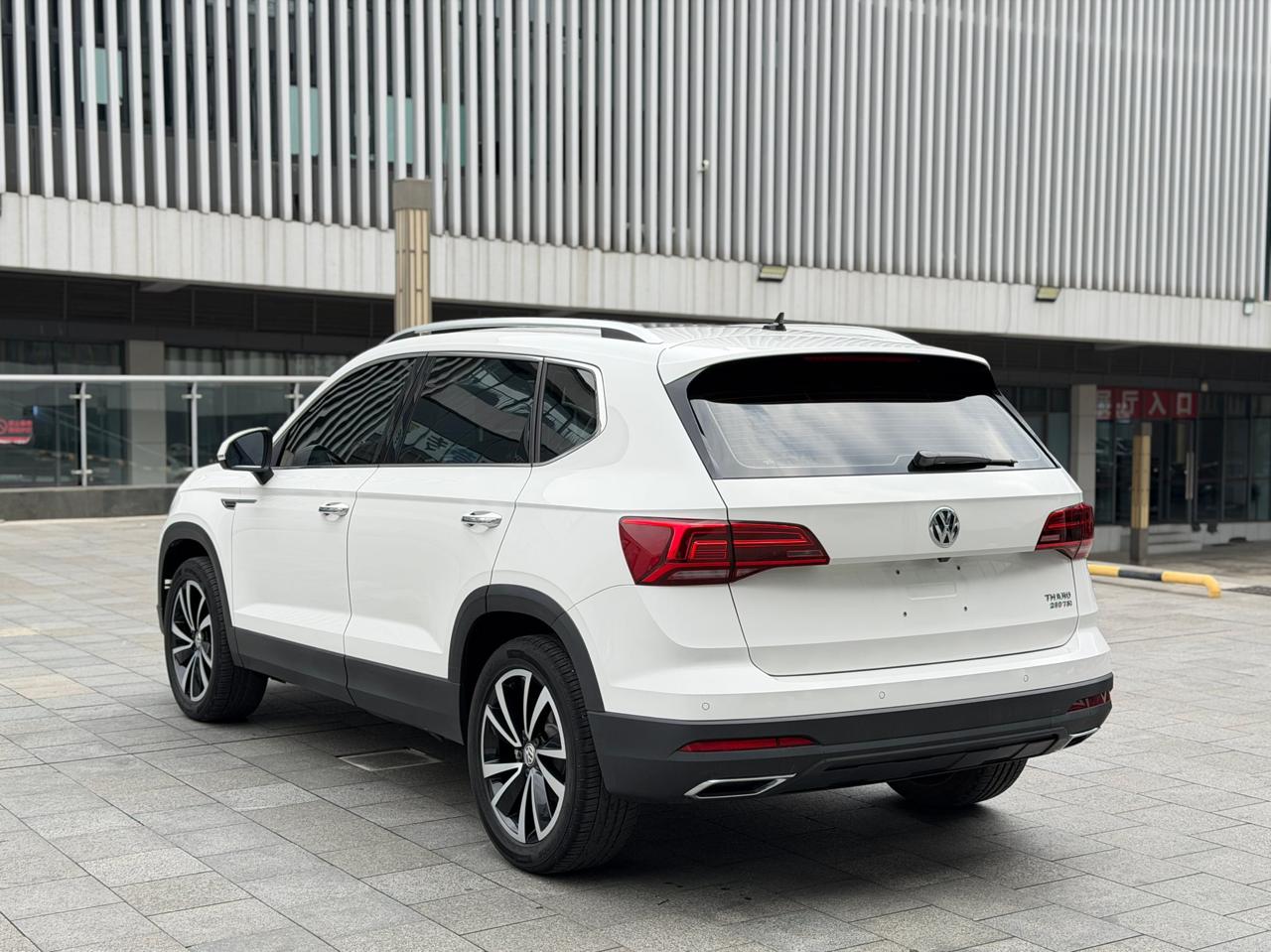 Volkswagen Tharu