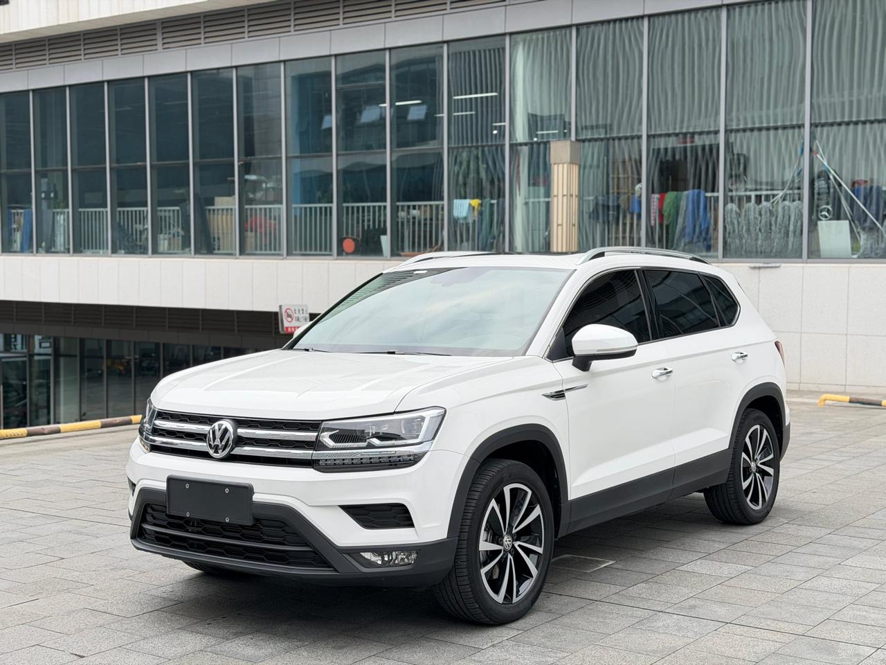 Volkswagen Tharu