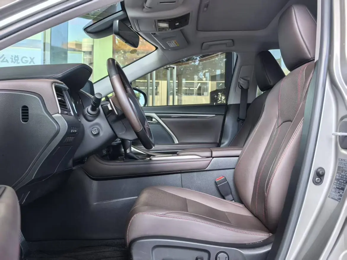Lexus RX 2020 Facelift 300 2WD Comfort