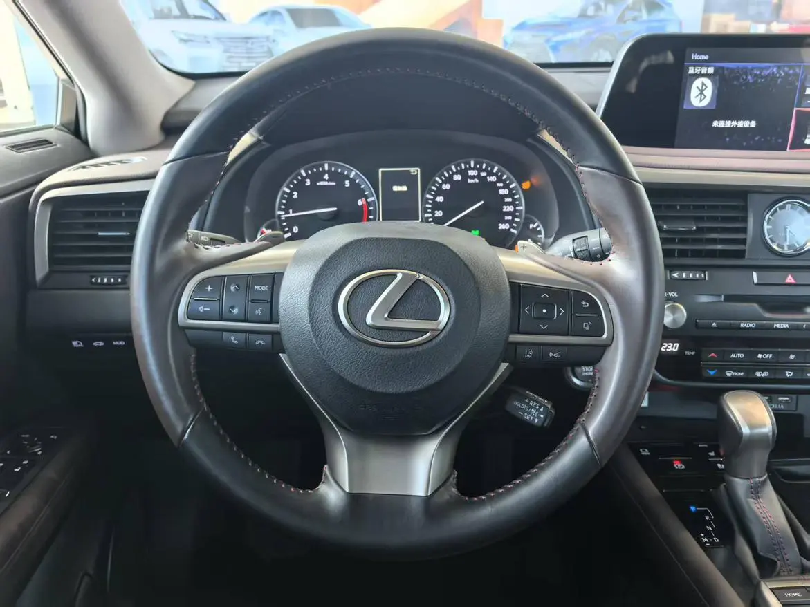 Lexus RX 2020 Facelift 300 2WD Comfort