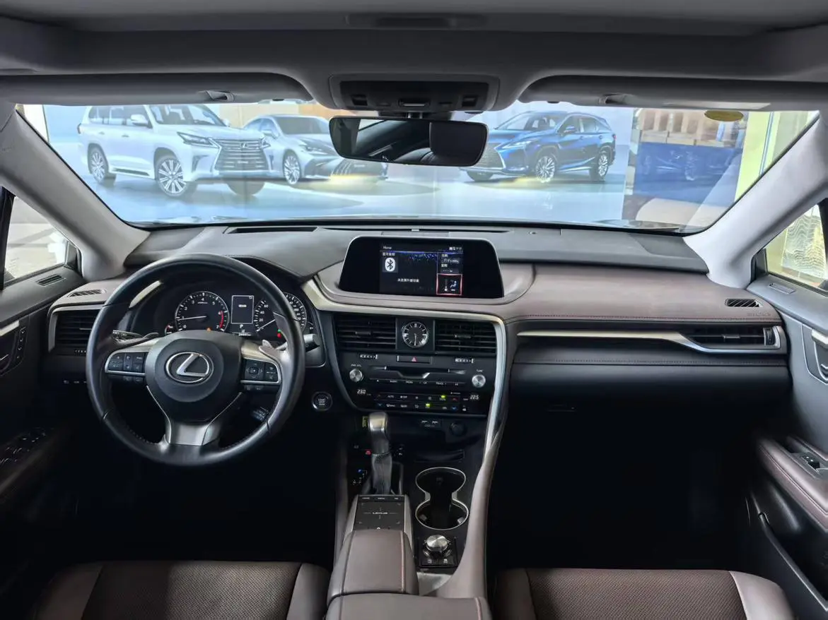 Lexus RX 2020 Facelift 300 2WD Comfort
