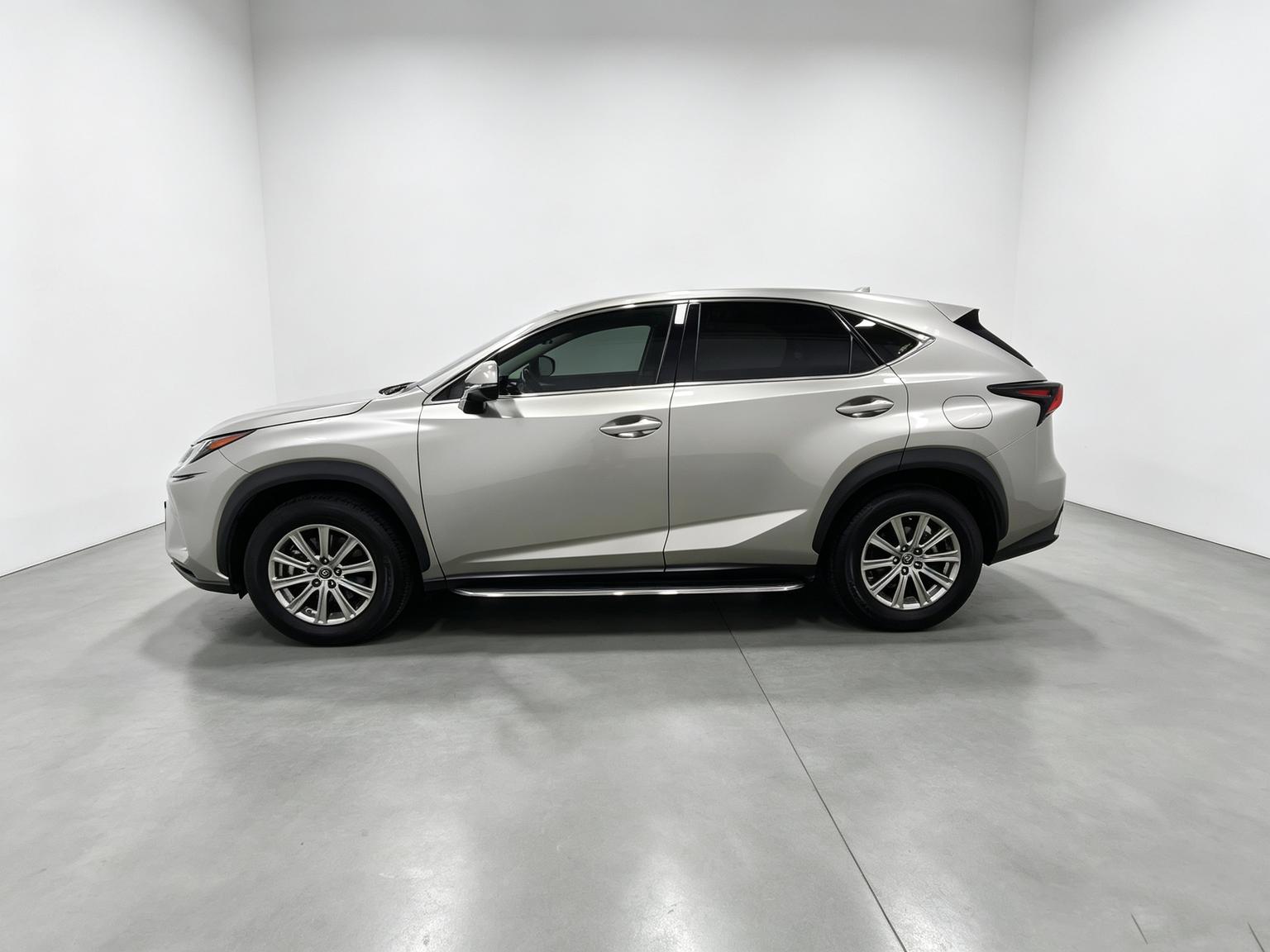Lexus NX 2018 200 FWD China VI