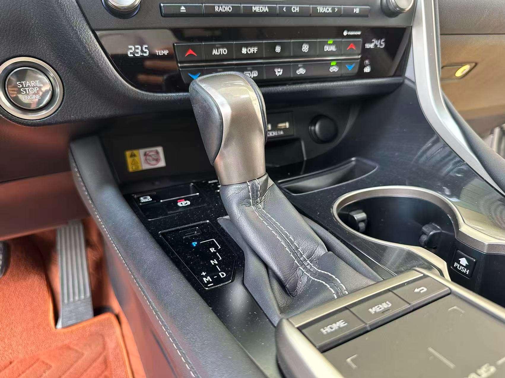 Lexus RX 2020 300 4WD Elegant China VI
