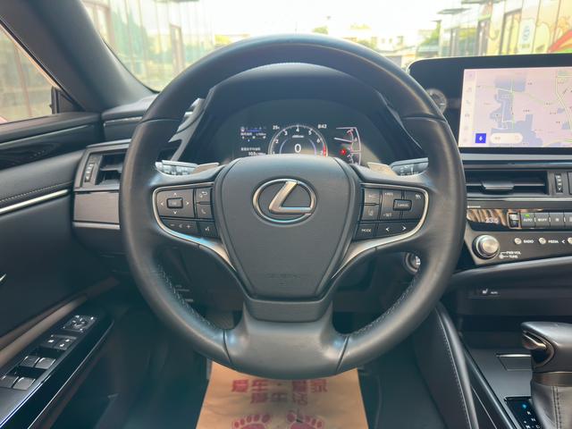Lexus ES 2022 200 Excellence