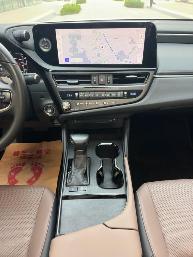 Lexus ES 2022 200 Excellence