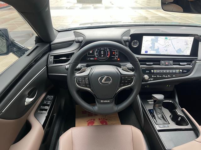 Lexus ES 2022 200 Excellence