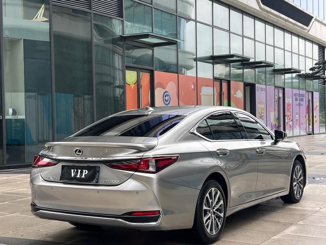Lexus ES 2022 200 Excellence