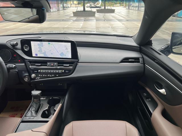 Lexus ES 2022 200 Excellence