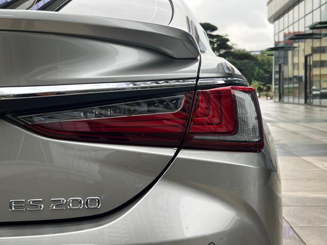 Lexus ES 2022 200 Excellence